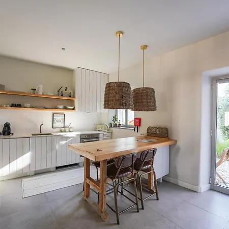 Charming Design House In With Garden - 45 דירה *